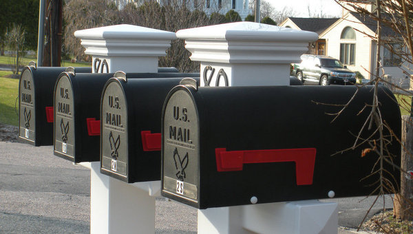 Почтальон в США украл у адресатов чеки на возмещение налогов на $443 тысячи