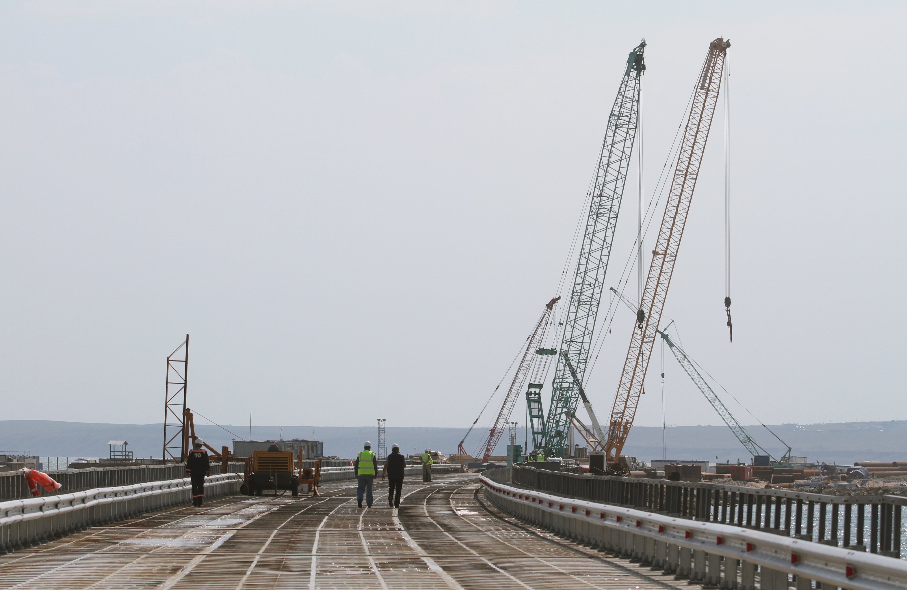Как остановить строительство Керченского моста: три козыря в руках Украины