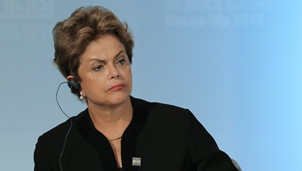 Генпрокурор Бразилии намерен начать расследование о коррупции Роуссефф
