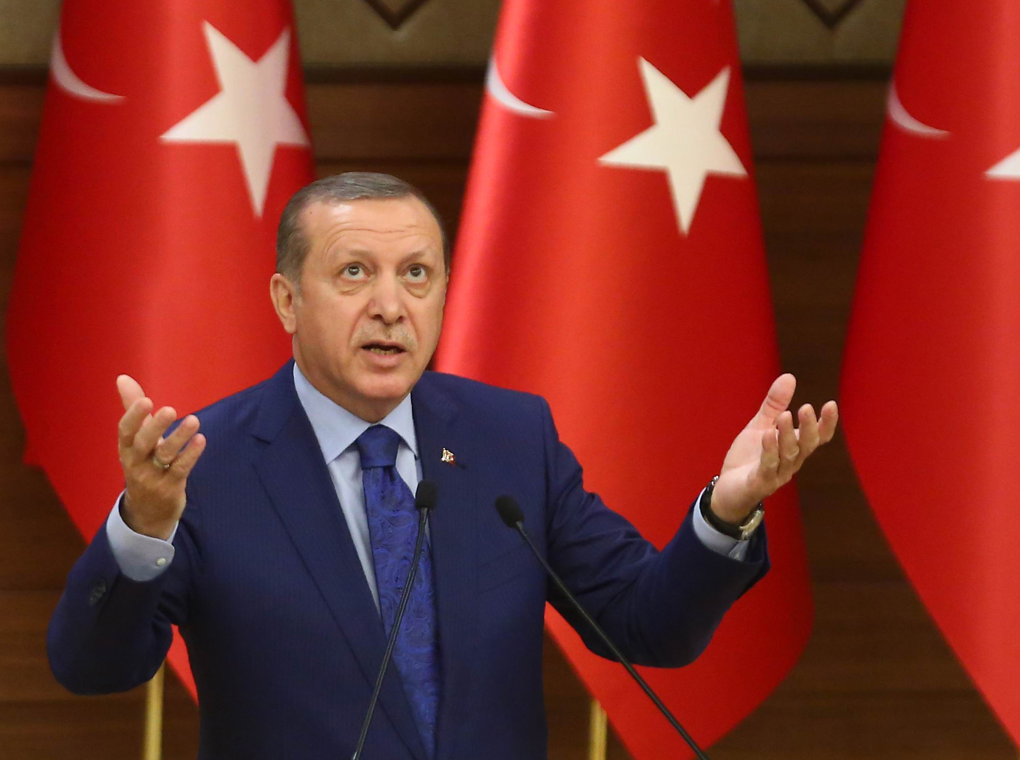 На ком лежит вина за хаос в Турции? На Эрдогане или сирийской войне?