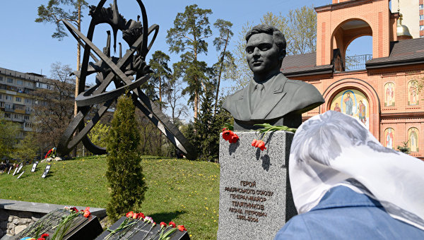 На Украине представители УПЦ и госввласти почли память чернобыльцев