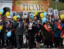 В Киеве в шествии "Бессмертного полка" участвует тысяча человек