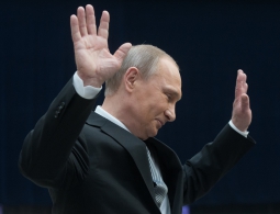 Путин на краю финансовой пропасти: дефицит бюджета не удастся преодолеть до 2020 года
