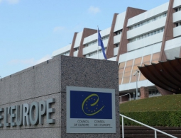 Еврокомиссар по миграции проводит встречу с турецким министром по делам ЕС