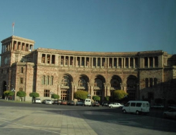 В Армении внедрение обязательной накопительной пенсии перенесли на 2018 год