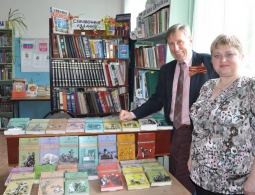 Брянская «Опора» подарила библиотекам еще 200 книг