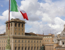Палата депутатов Италии приняла закон о гражданских союзах однополых пар