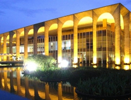 МИД Бразилии после отстранения Роуссефф возглавит экс-губернатор Сан-Паулу