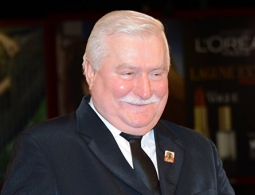 Экс-глава Польши Валенса заявил, что действующая власть вредит стране