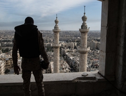 AI: повстанцы могли совершать военные преступления при бомбардировке Алеппо