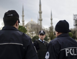 Бомба в подозрительной машине в Стамбуле не обнаружена