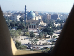 Неизвестные открыли огонь по посетителям кафе в Багдаде, погибли 12 человек