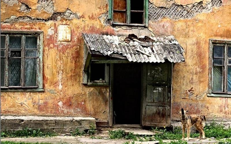 В Брянской области до сентября 2017 года планируют расселить 221 аварийный дом