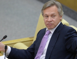 Пушков о заявлении про мощь украинской армии: Порошенко живет "в мире грез"