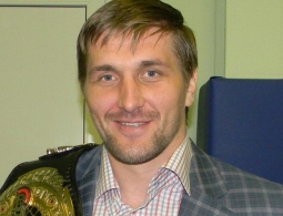 Виталия Минакова лишили чемпионского пояса Bellator