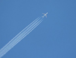 В аэропорт Австралии прибыл крупнейший в мире транспортный самолет