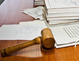 Обманувший жительницу Брянска лжеработник банка лишился свободы