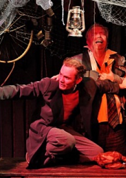 Нас обвенчает прилив...