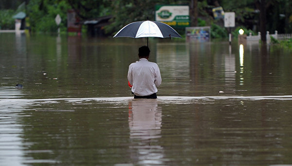 Более 200 тысяч человек покинули свои дома из-за наводнения на Шри-Ланке