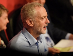 Корбин 40 минут критиковал речь королевы, ни разу не дав себя перебить