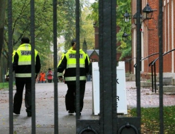 Студентов Гарварда снова эвакуируют из-за сообщений о бомбе