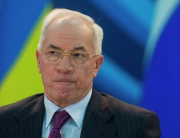 Военная прокуратура Украины подозревает Азарова в незаконной продаже Ту-92