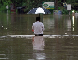 На одну из деревень на Шри-Ланке сошел оползень