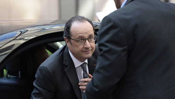 Олланд проведет министерское совещание после исчезновения самолета EgyptAir