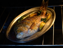 Названа рыба, которая чаще всего травмирует любителей морепродуктов