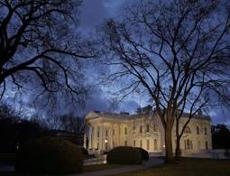 Белый дом: говорить о причинах катастрофы самолета EgyptAir преждевременно