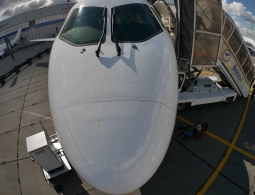 В Twitter показали SSJ-100 перед передачей ирландской авиакомпании