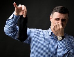 Британские ученые нашли причину плохо пахнущих носков