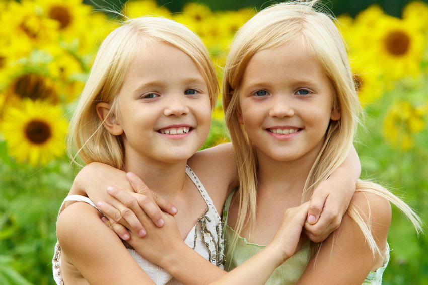Ученые рассказали, почему близнецы живут дольше обычных людей