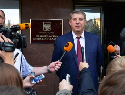 Александр Богомаз возглавил рейтинг губернаторов по величине семейного дохода