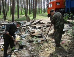 Из брянского леса вывезли 40 кубометров мусора