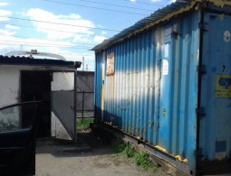 Брянские полицейские накрыли гараж с алкоголем