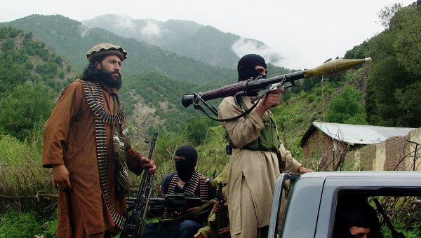СМИ сообщили, что при авиаударе США погиб таксист, а не лидер талибов