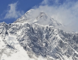 Альпинисты из Нидерландов и Австралии покорили Эверест и погибли на спуске