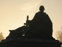 Институт нацпамяти Польши ищет новое место для советских памятников