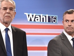 Канцлер Австрии: избиратели Хофера не должны выпасть из участия в политике