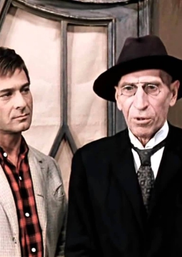 Посмотрим. Прочитаем. Сравним.