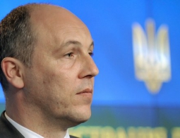 Спикер Рады: принять закон о выборах в Донбассе невозможно без перемирия