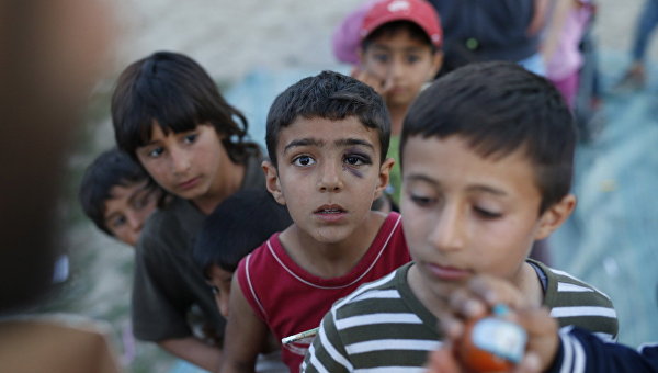 Власти Греции начали постепенную эвакуацию лагеря беженцев близ Идомени