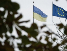 Порошенко просят провести референдум о целесообразности вступления в ЕС