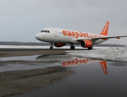 На португальском острове экстренно сел самолет из-за запаха гари на борту