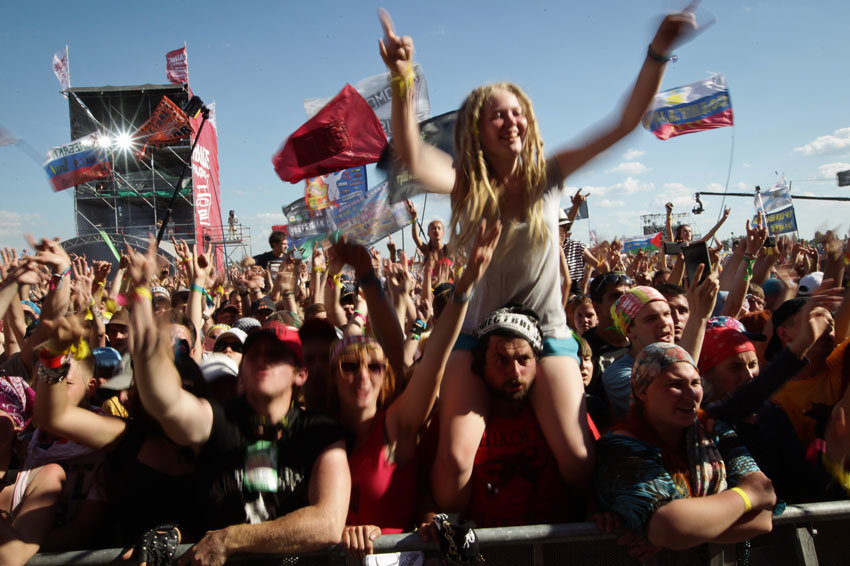 Какие музыкальные фестивали нельзя пропустить в начале лета