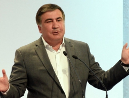 Саакашвили считает обыски попыткой запугать и скомпрометировать его команду