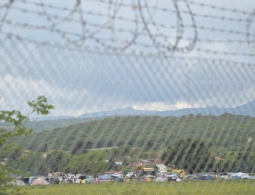 Эвакуация из лагеря беженцев близ Идомени в Греции полностью завершена