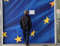 ЕС распространит на Украину и Грузию механизм отказа от безвизового режима