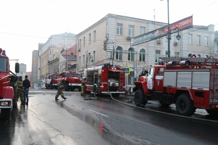 Крупный пожар произошел в исторической части Владивостока